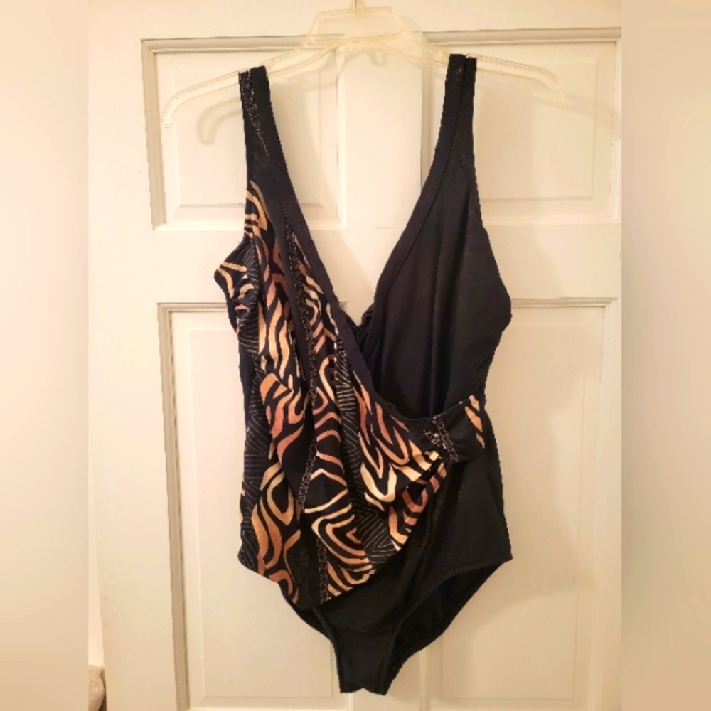 Plus size ladies one piece bathing suit